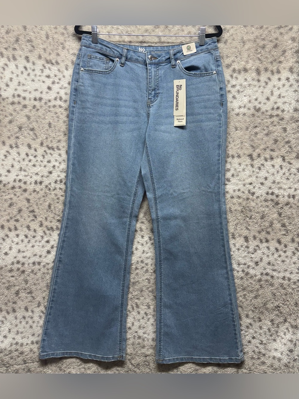 NO BOUNDARIES RELAXED FLARE JEANS